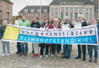 Klimademo auf dem Rathausplatz Kiel